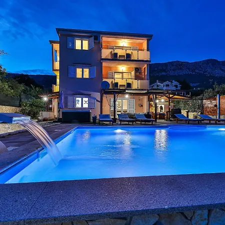 Lovely In Kastel Kambelovac With Sauna Kastela