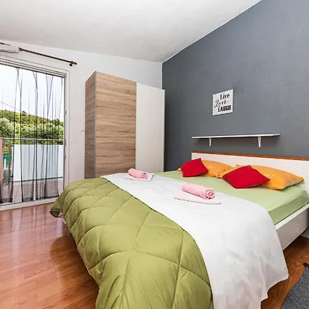 Lovely In Kastel Kambelovac With Sauna Holiday home