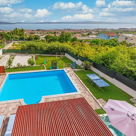 Lovely In Kastel Kambelovac With Sauna Holiday home Kastela